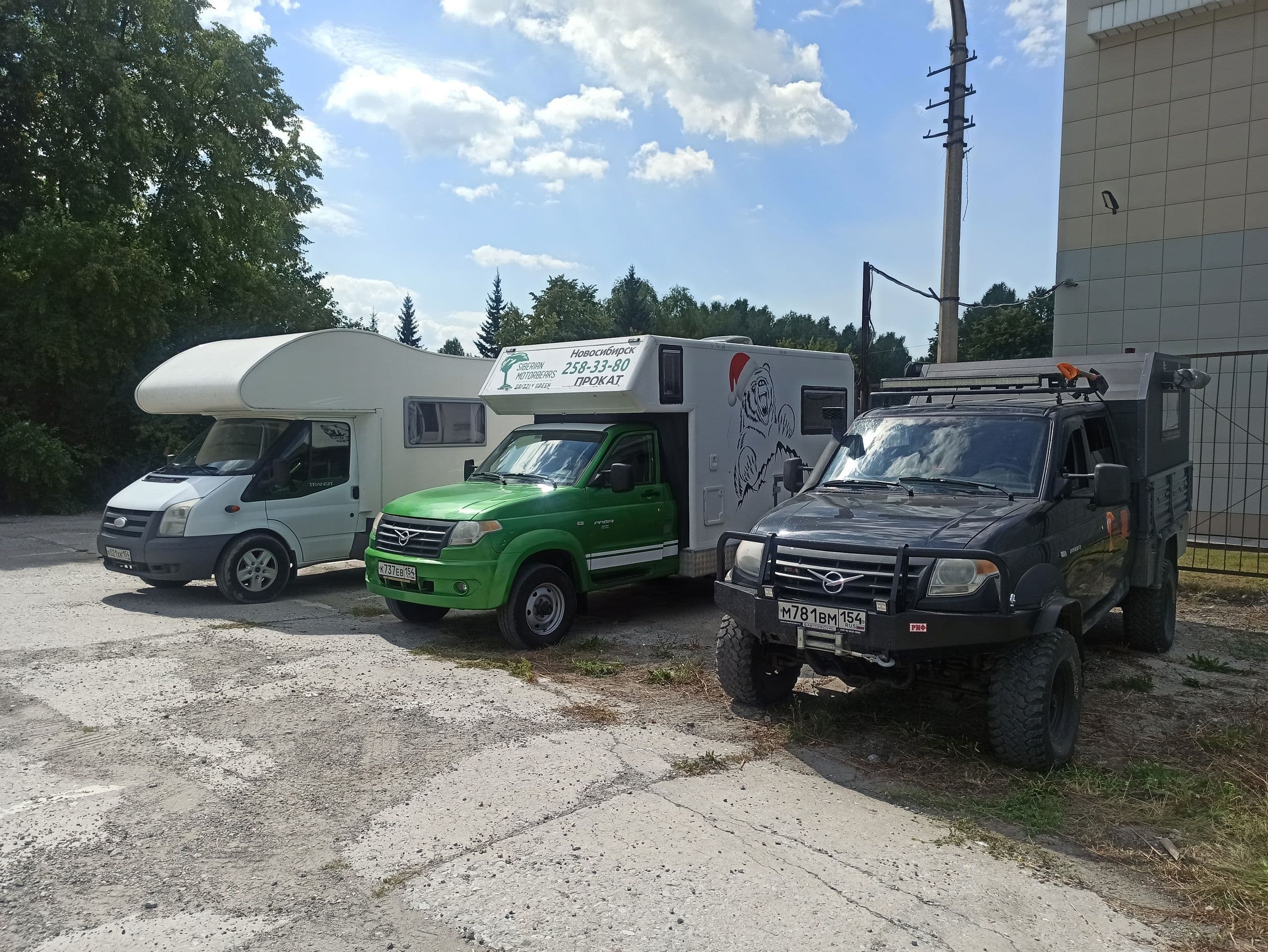 Кемпер и автодом Siberian motorbears на природе — производство и прокат в Новосибирске